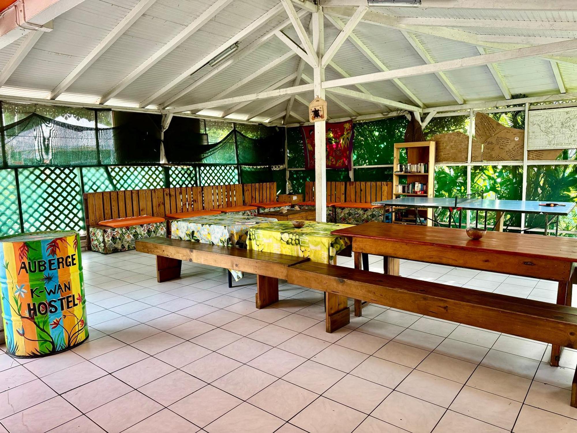 Auberge K-Wan Hostel - Proche Plages ديساي المظهر الخارجي الصورة