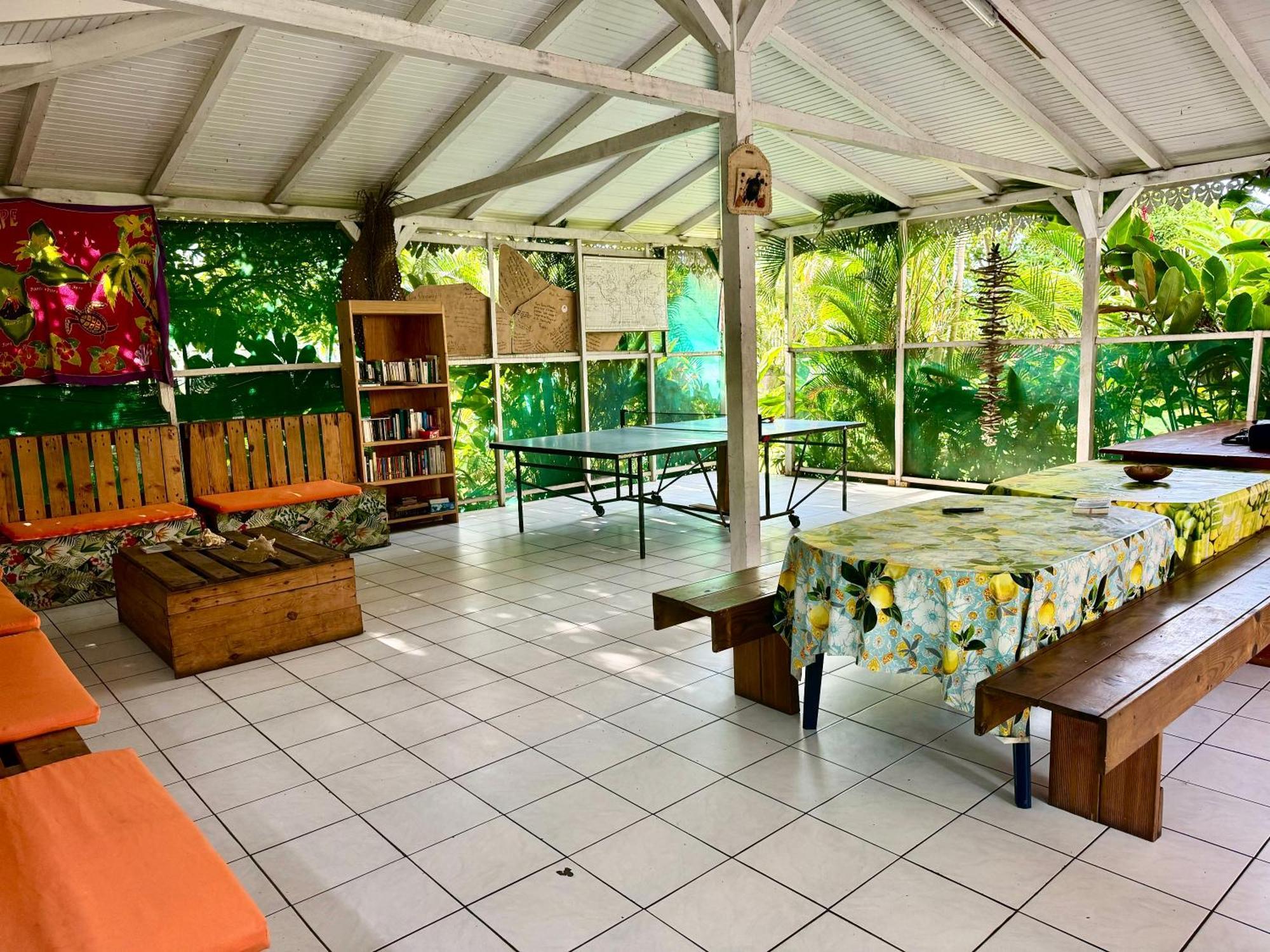 Auberge K-Wan Hostel - Proche Plages ديساي المظهر الخارجي الصورة